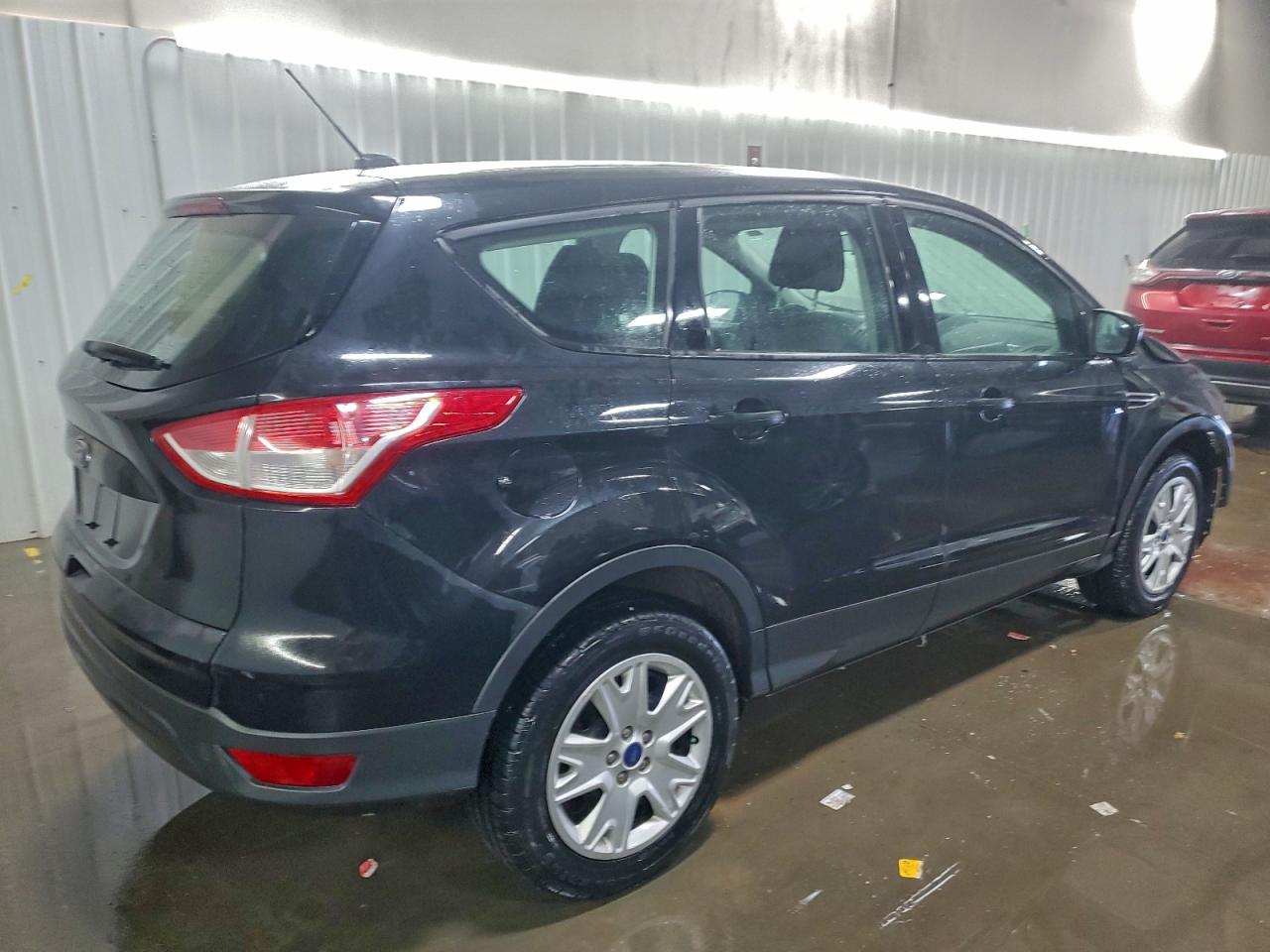 Ford Escape S Image 2