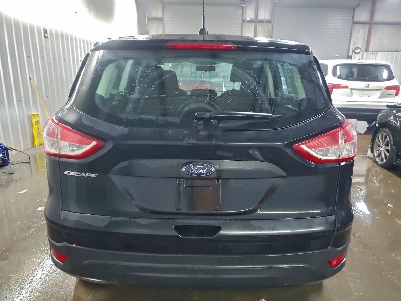 Ford Escape S Image 6