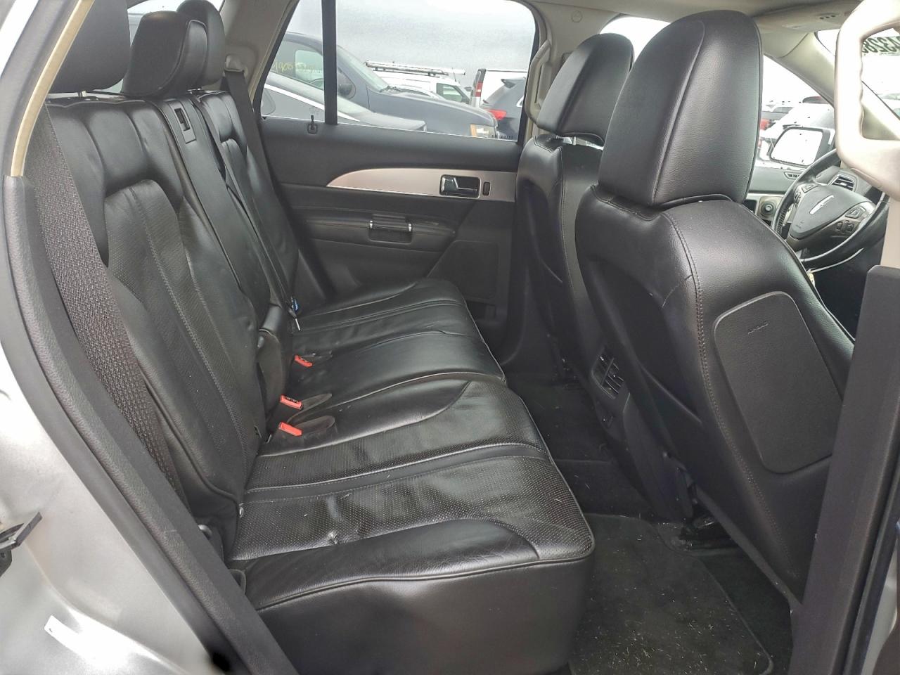 Lincoln MKX Image 11