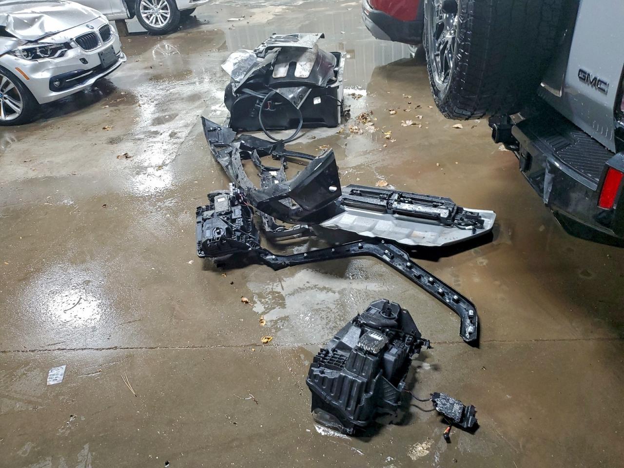 GMC Hummer Suv 2x Image 12