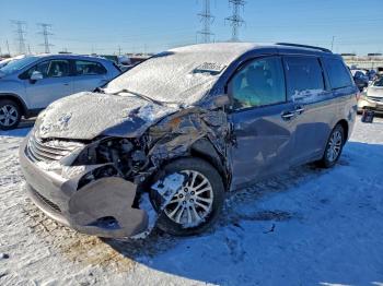  Salvage Toyota Sienna