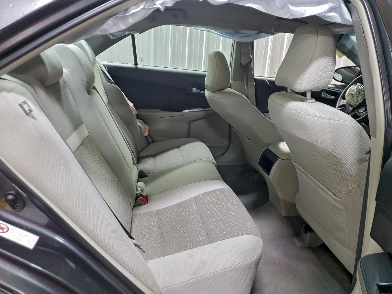 Toyota Camry Hybrid Image 9