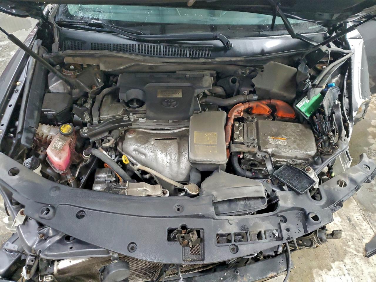 Toyota Camry Hybrid Image 10