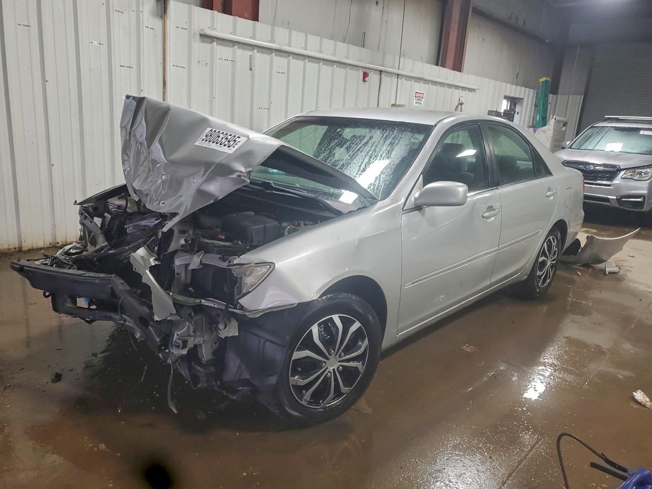 Toyota Camry Le Image 1