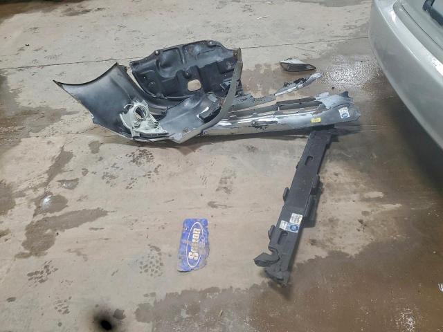 Toyota Camry Le Image 10