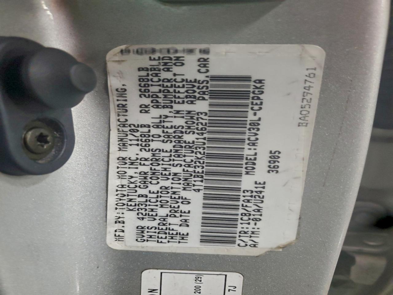 Toyota Camry Le Image 9