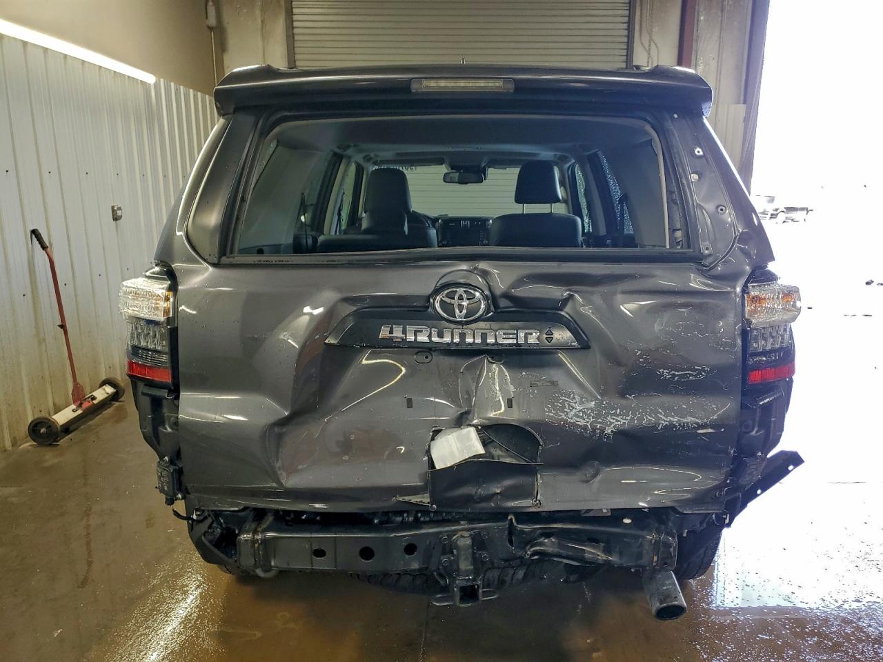 Toyota 4Runner Se Image 4