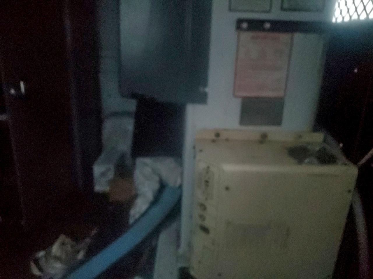 Ford Econoline E350 Super Duty Van Image 6