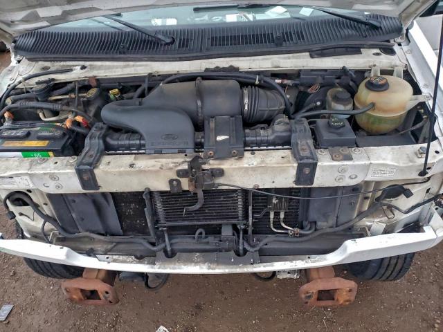 Ford Econoline E350 Super Duty Van Image 12