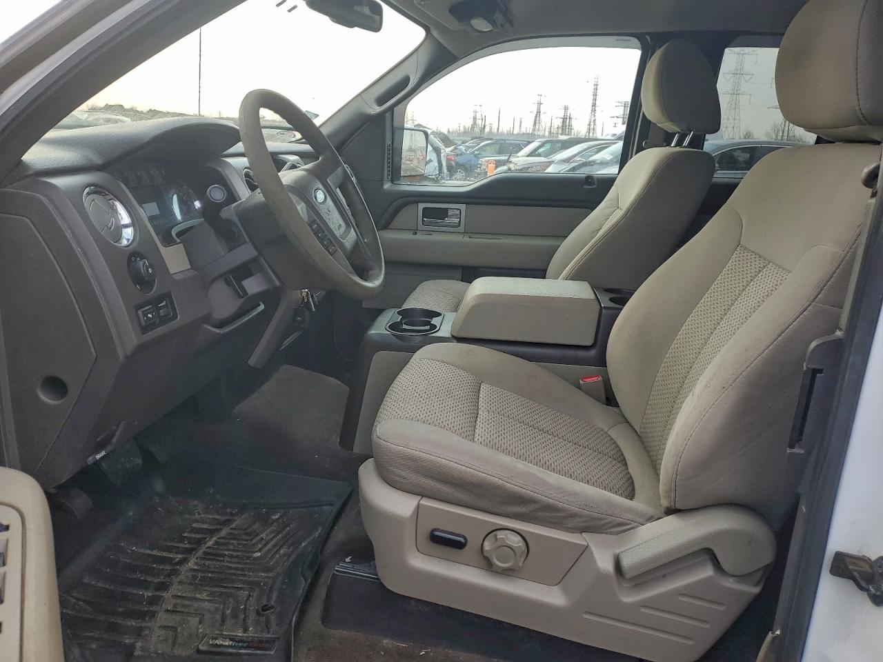 Ford F-150 Super Cab Image 12