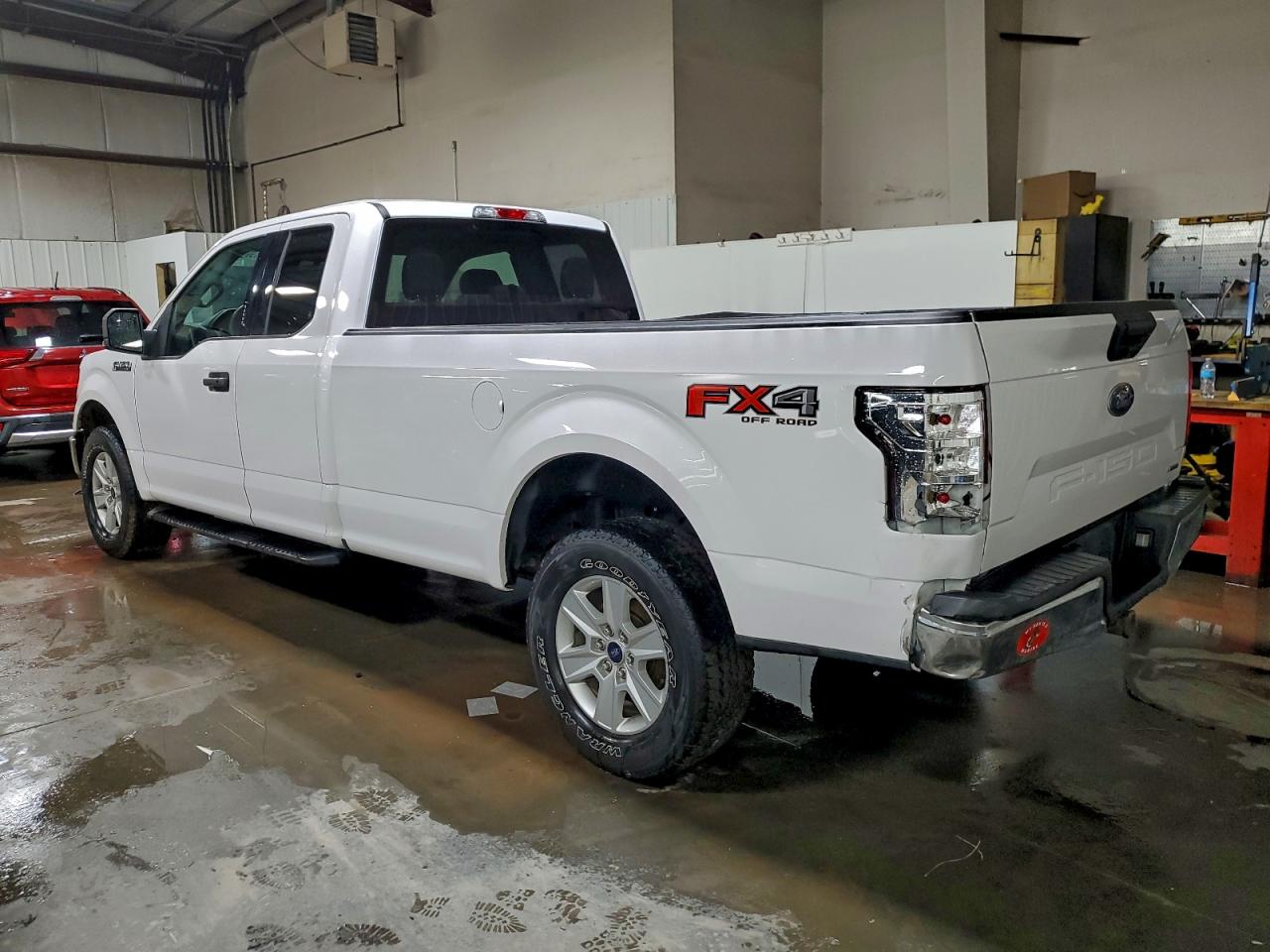 Ford F-150 Super Cab Image 9