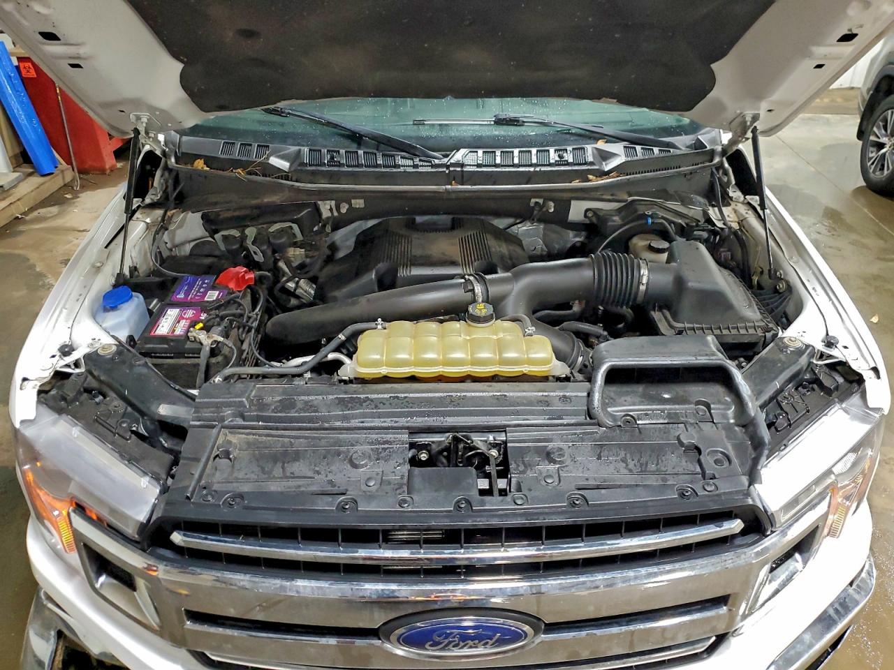 Ford F-150 Super Cab Image 12