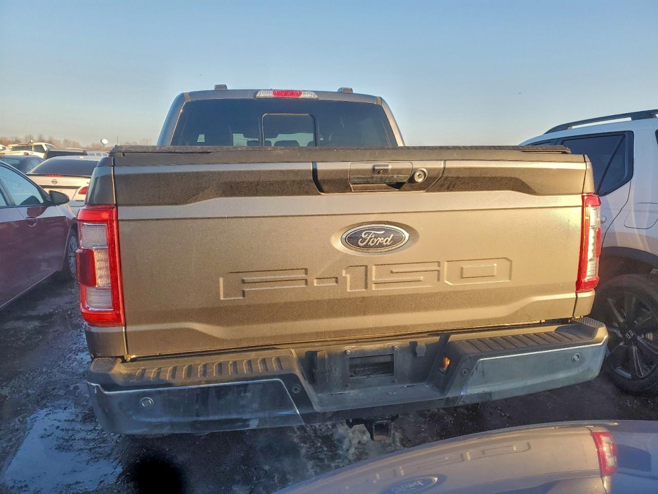 Ford F-150 Supercrew Image 8
