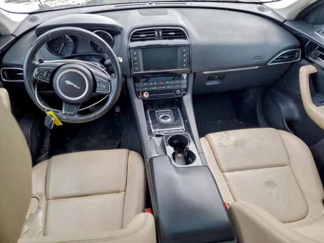 Jaguar F-PACE Image 10