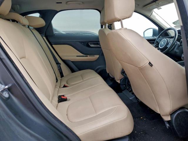 Jaguar F-PACE Image 7