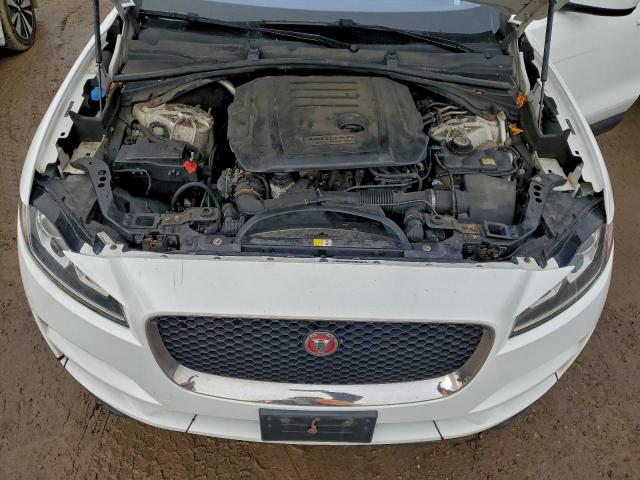 Jaguar F-PACE Image 11