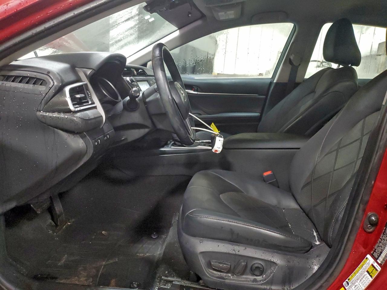 Toyota Camry Hybrid Image 9