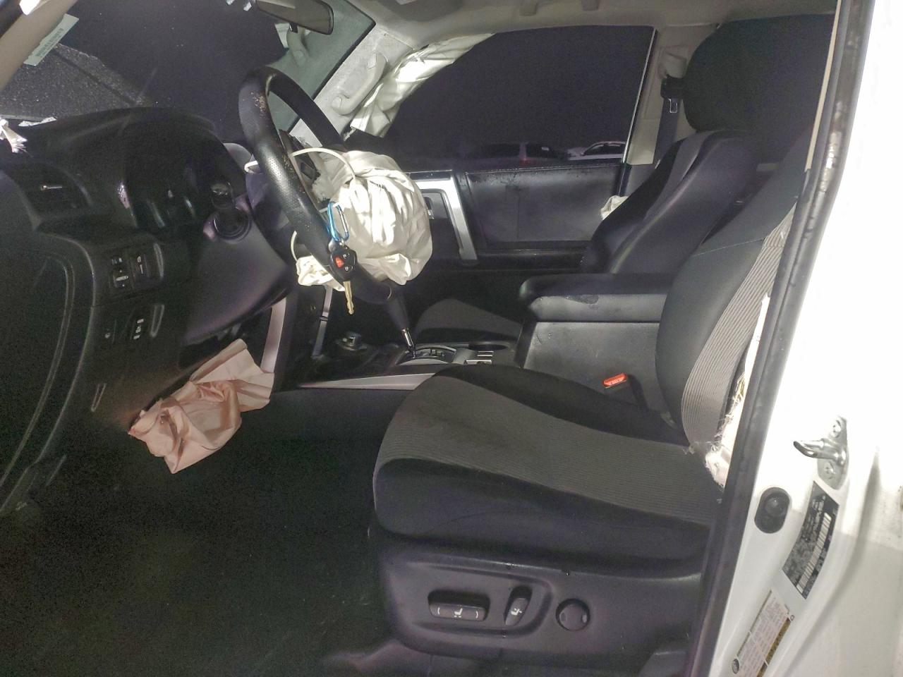 Toyota 4Runner Sr5/sr5 Premium Image 9