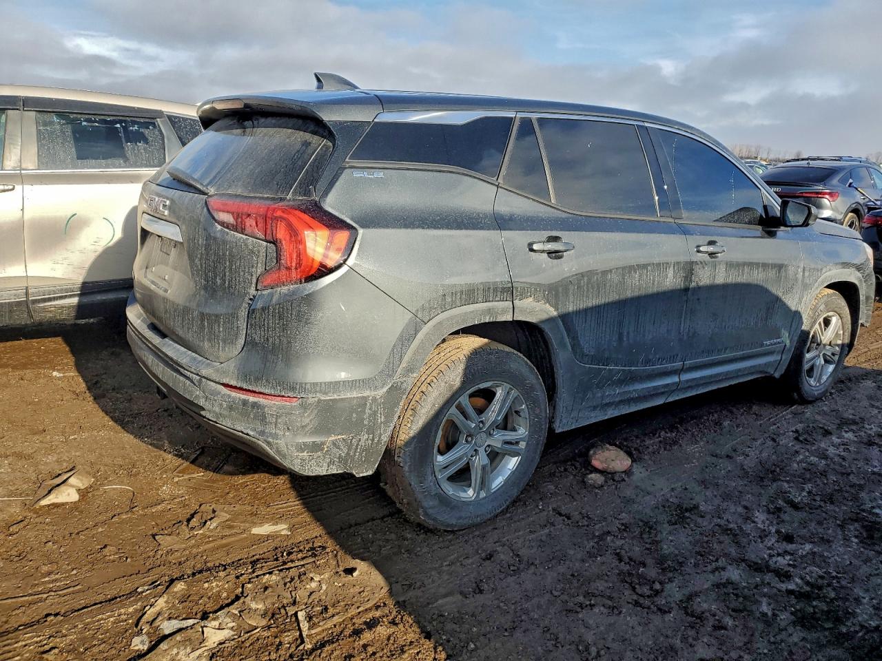 GMC Terrain Sle Image 2