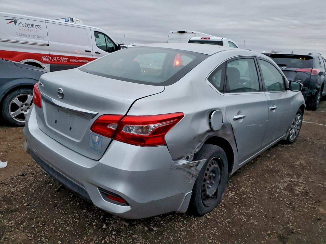 Nissan Sentra S Image 5