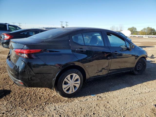 Nissan Versa S Image 3