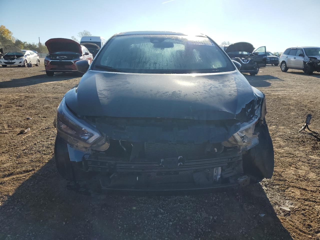 Nissan Versa S Image 12