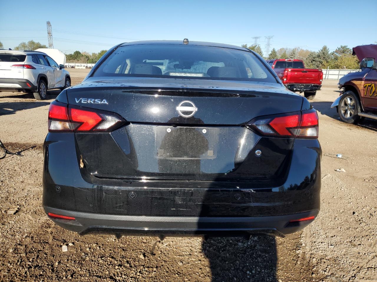 Nissan Versa S Image 11