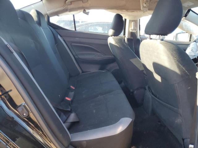 Nissan Versa S Image 8