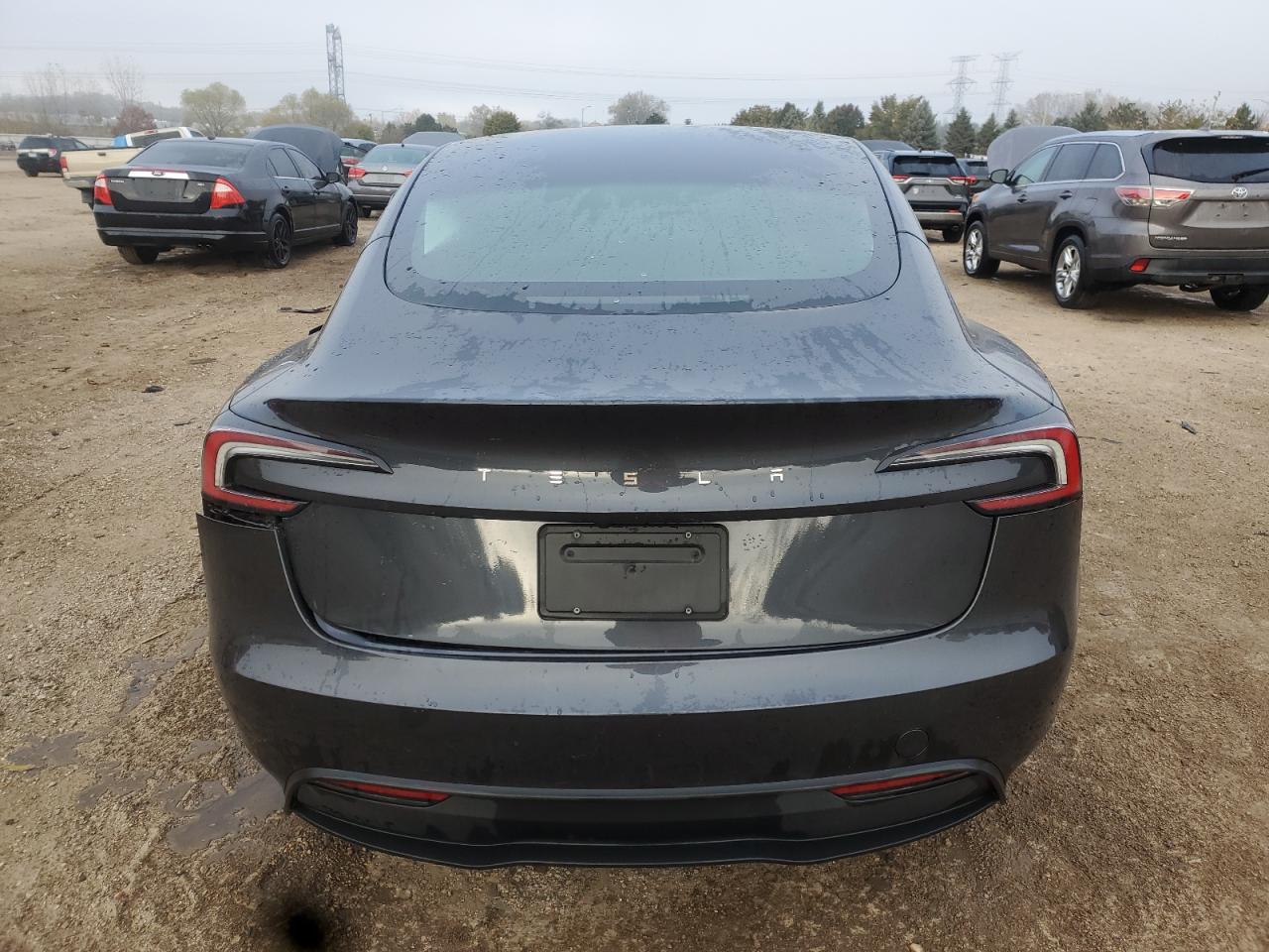 Tesla Model 3 Image 9