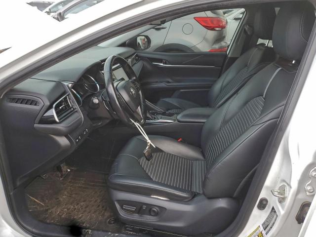 Toyota Camry L Image 11