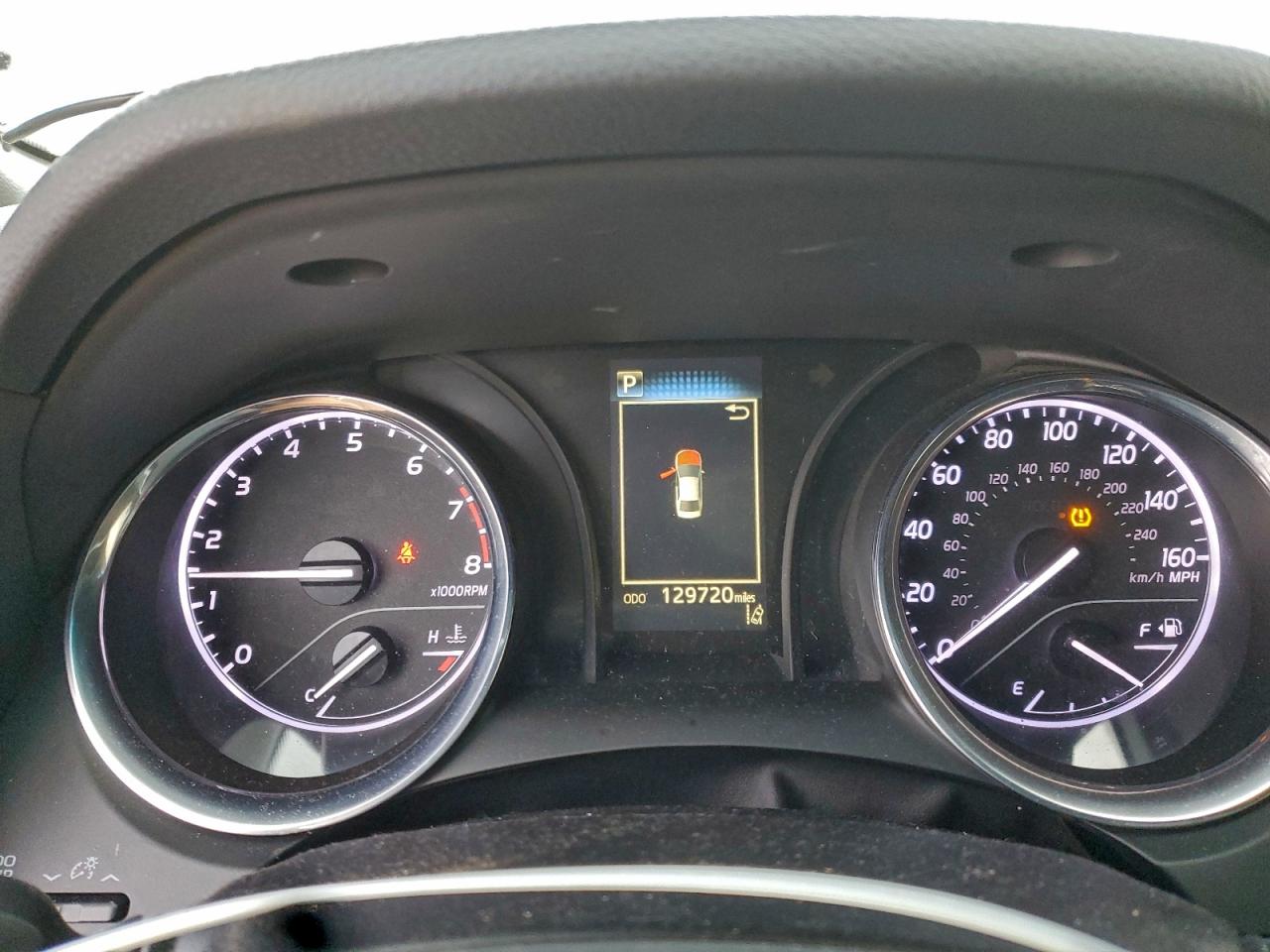 Toyota Camry L Image 2