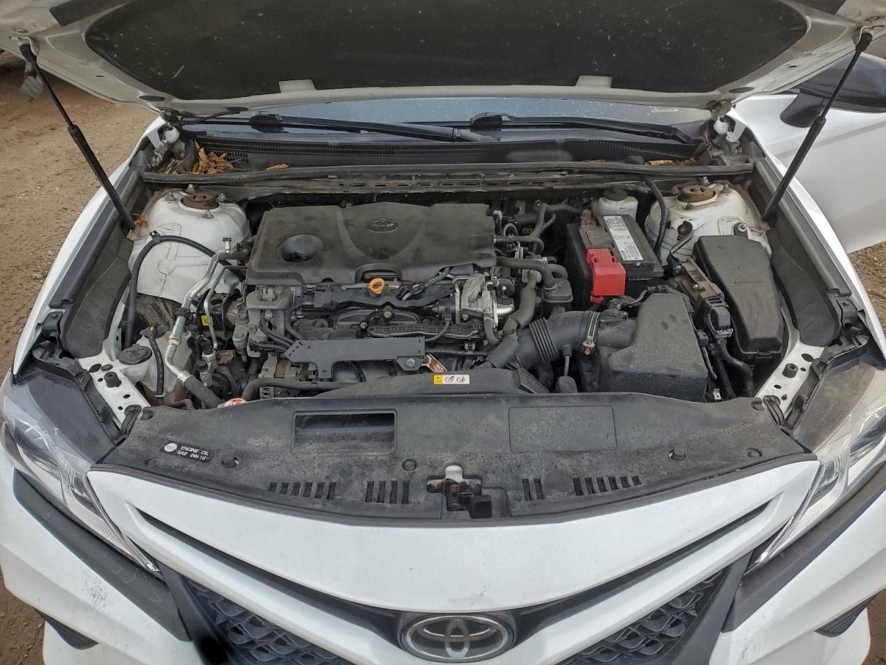 Toyota Camry L Image 4