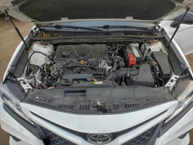 Toyota Camry L Image 4