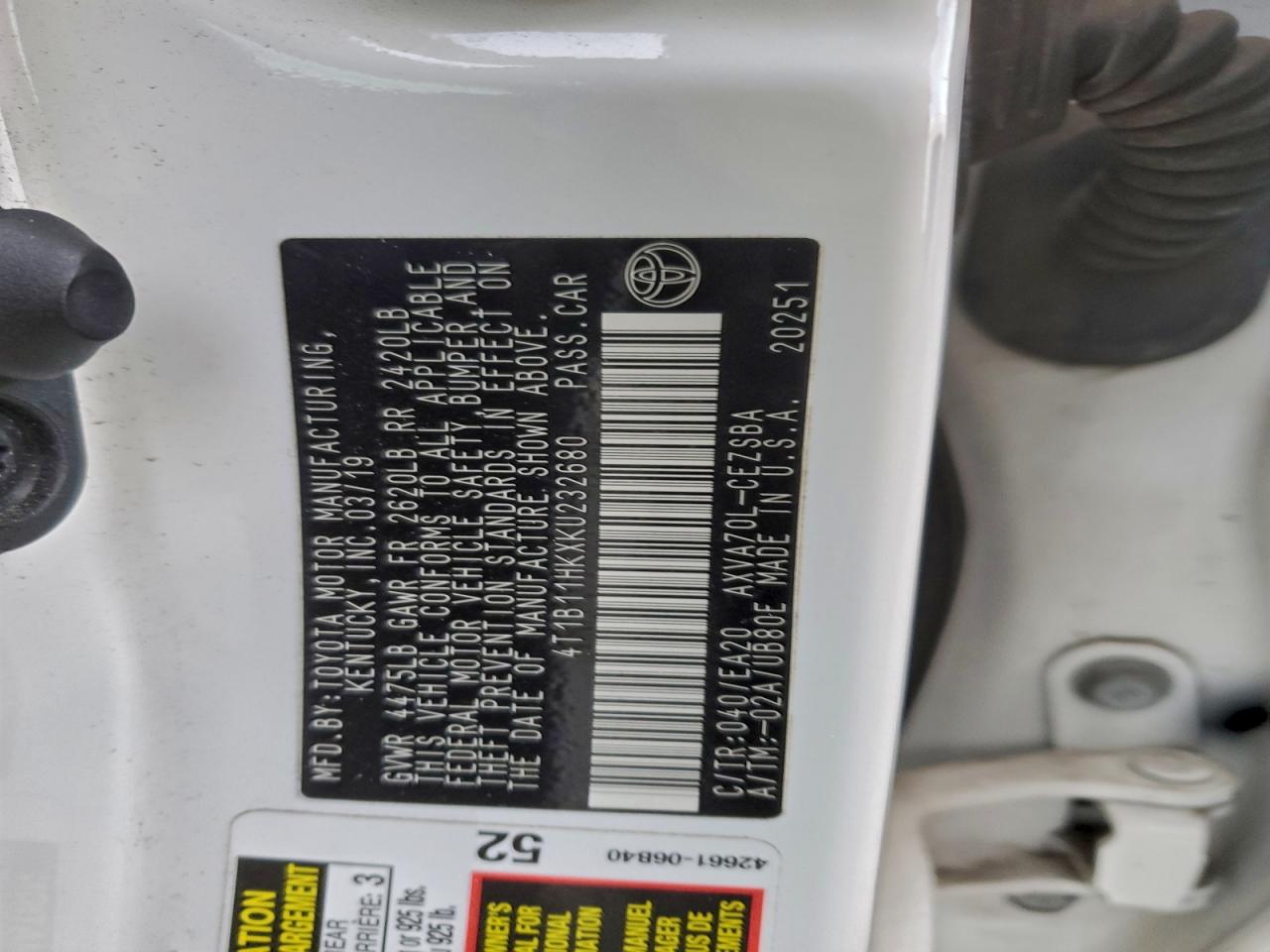 Toyota Camry L Image 5