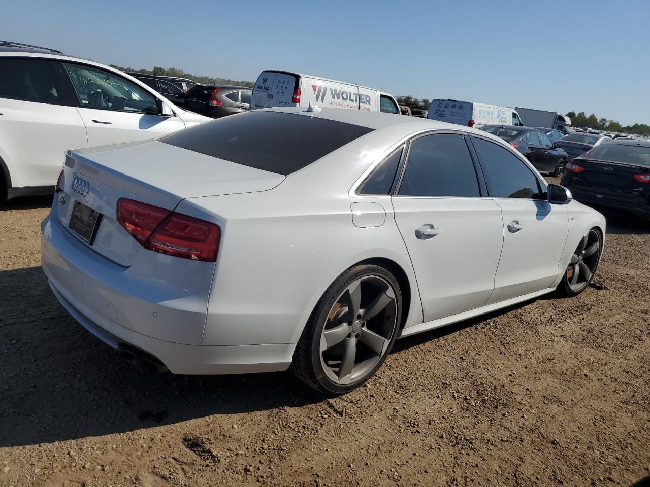 Audi S8 Quattro Image 5