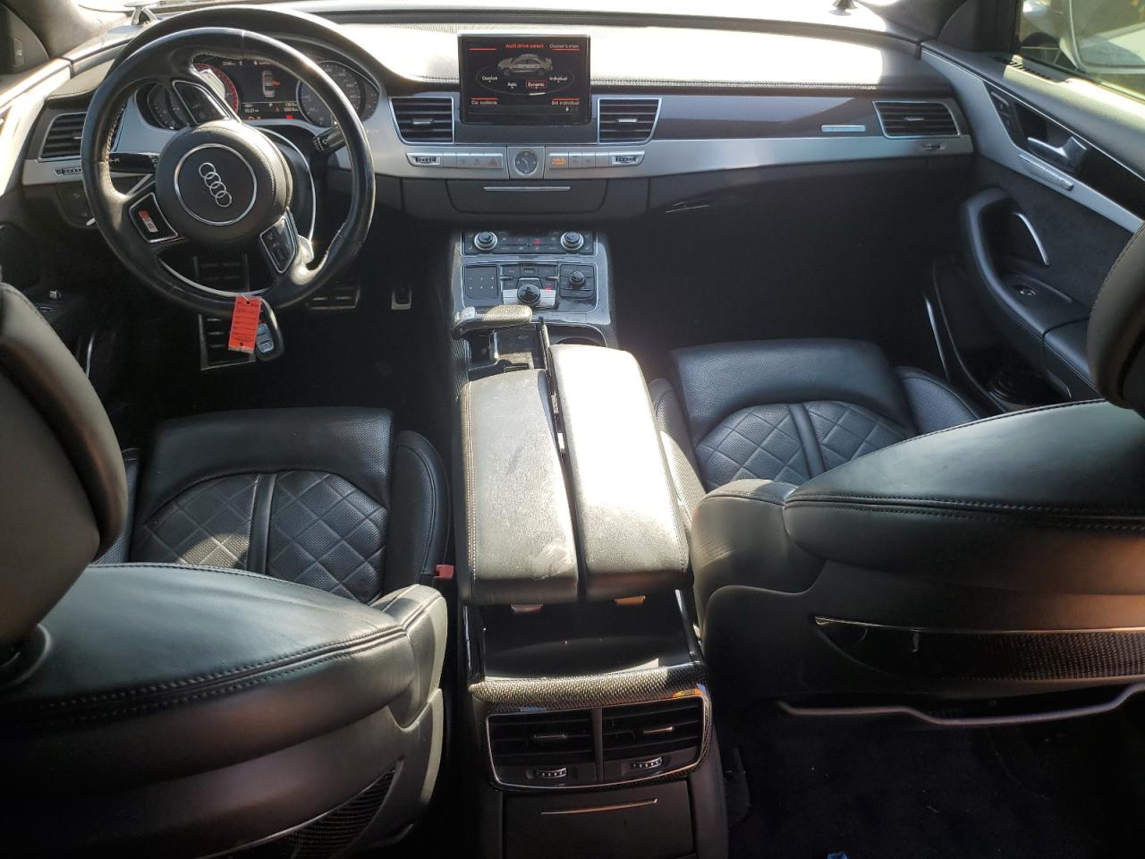 Audi S8 Quattro Image 8