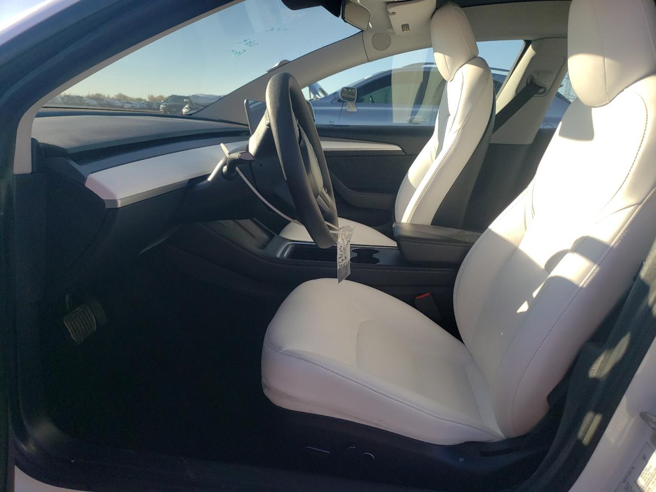 Tesla Model 3 Image 11