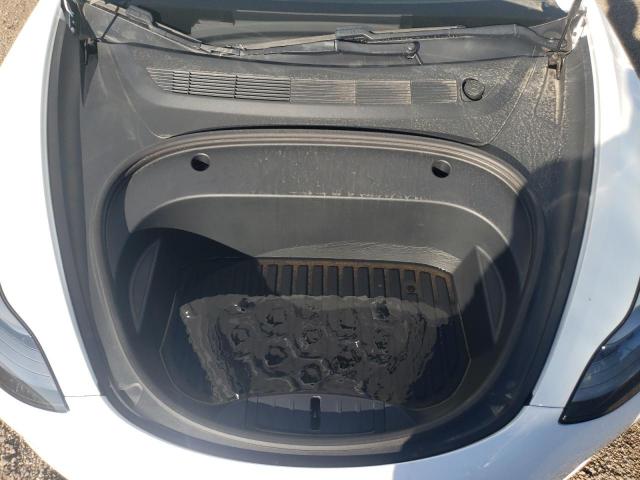 Tesla Model 3 Image 5