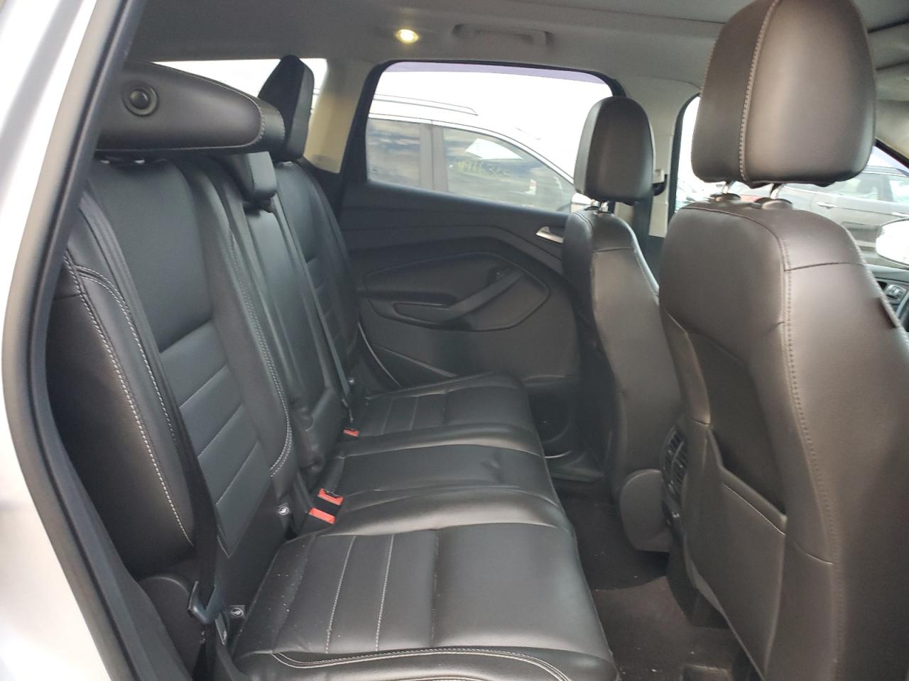 Ford Escape Titanium Image 8