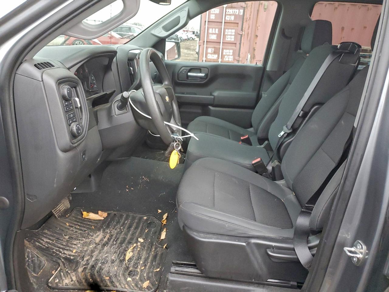 Chevrolet Silverado K1500 Custom Image 11