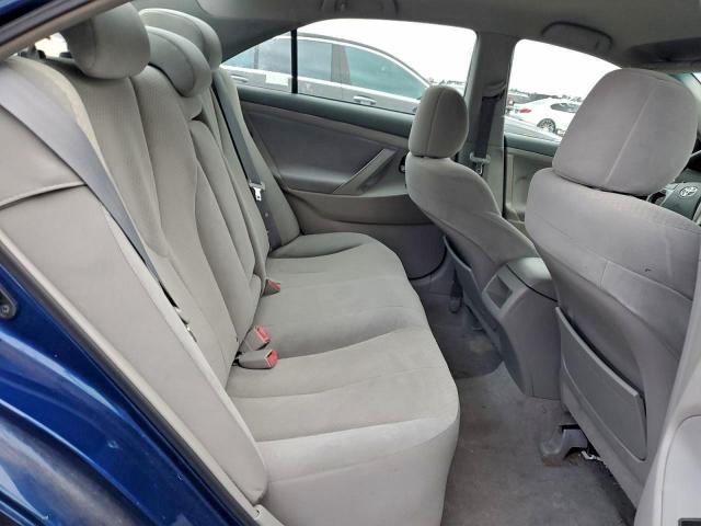 Toyota Camry Base Image 12