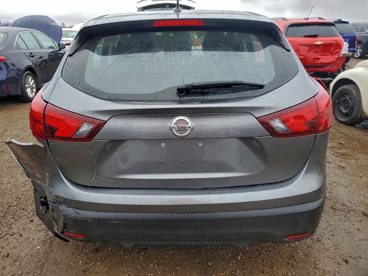 Nissan Rogue S Image 6