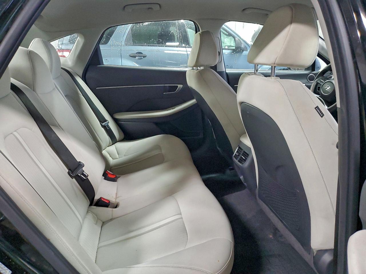 Hyundai SONATA Hybrid Image 10