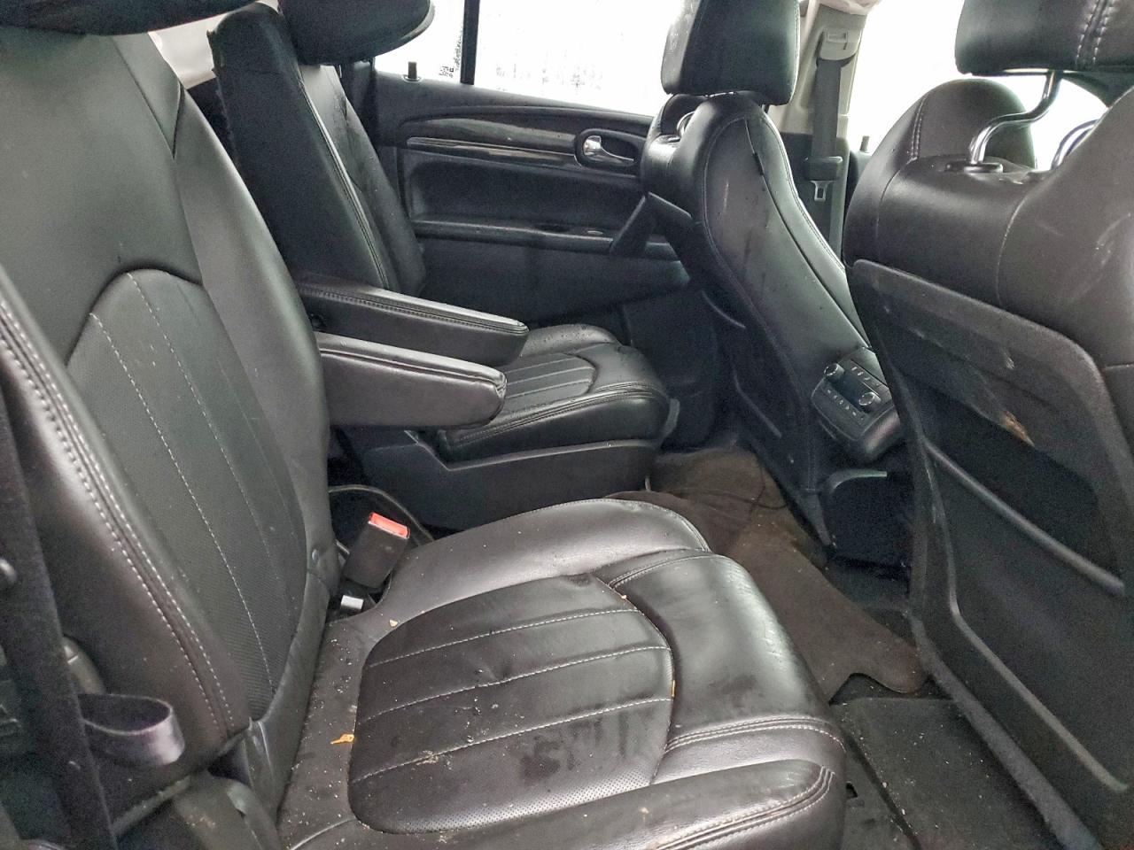 Buick Enclave Image 5