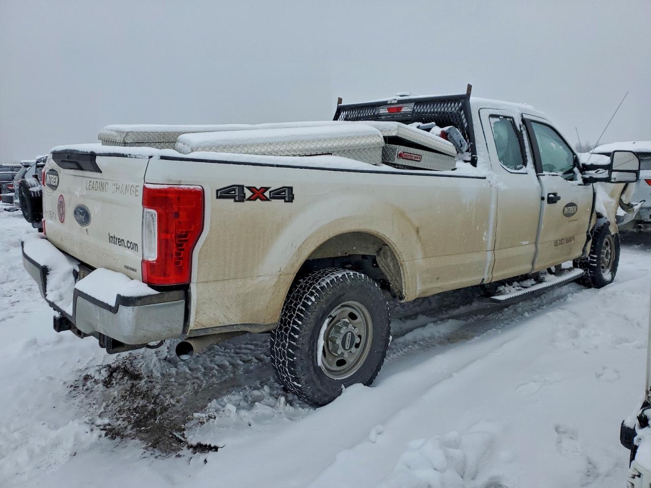 Ford F-250 Super Duty Image 3
