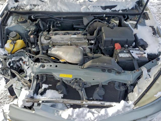 Toyota Camry Le Image 7