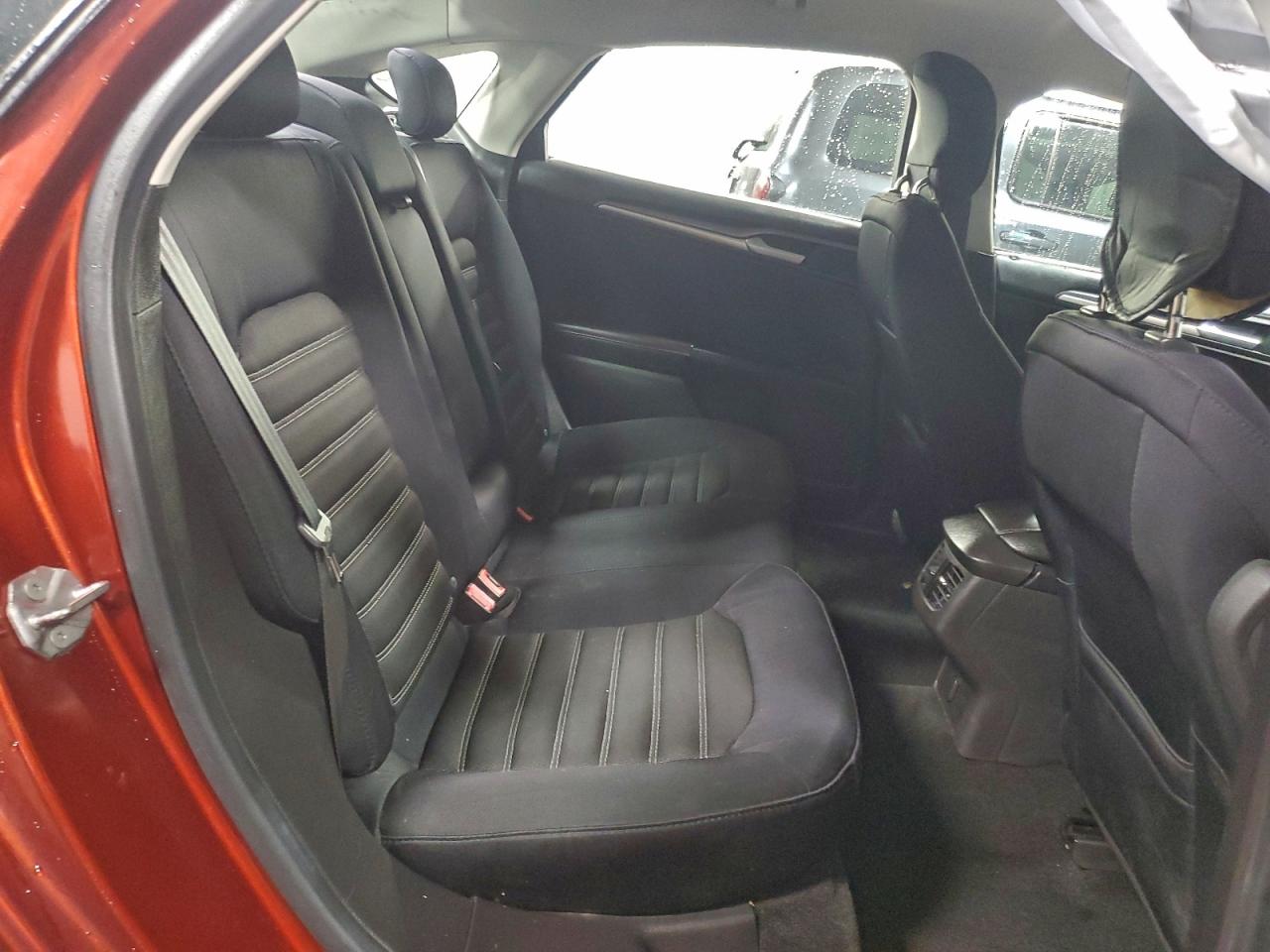 Ford Fusion Se Image 11