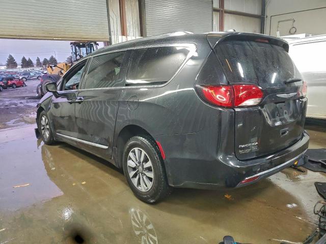 Chrysler Pacifica Touring L Plus Image 4