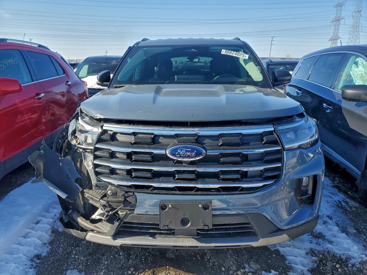 Ford Explorer Active Image 12