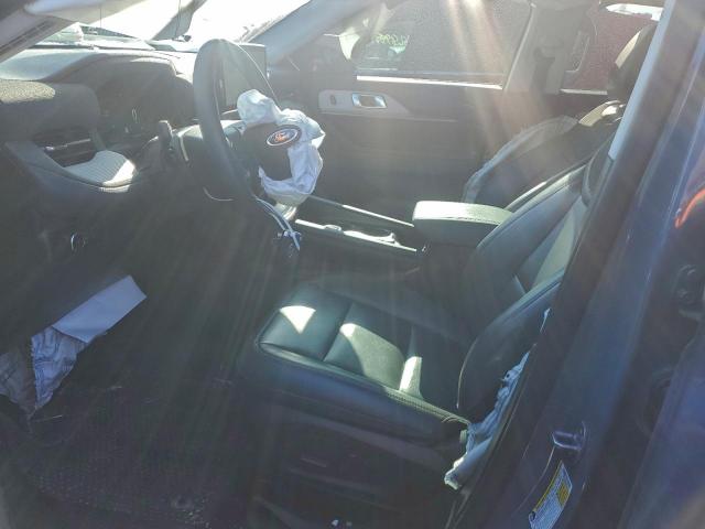 Ford Explorer Active Image 4